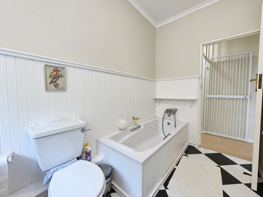 3 Bedroom Property for Sale in Heathfield Western Cape